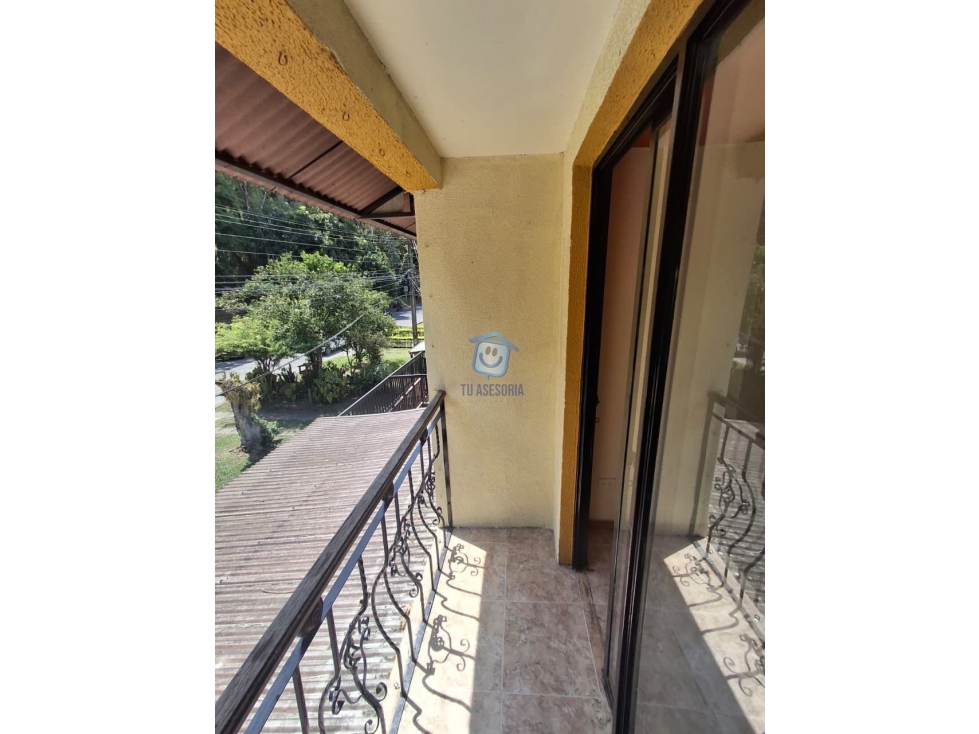 Casa en venta en El Poblado Ii Etapa, Pereira · foto 10 de 24