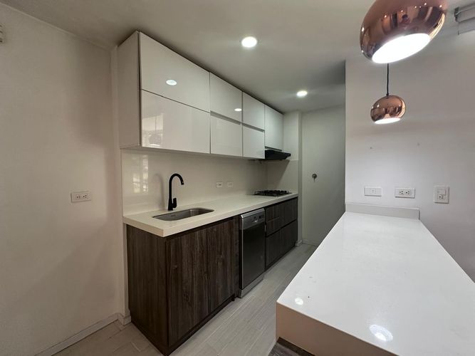 Apartamento de 1 alcoba en arriendo en El Poblado, Medellín, 53 m² · foto 3 de 16