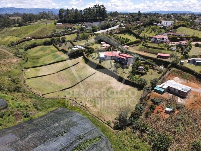 Lote en venta en Cristo Rey, El Carmen de Viboral, 2280 m² · foto 5 de 6