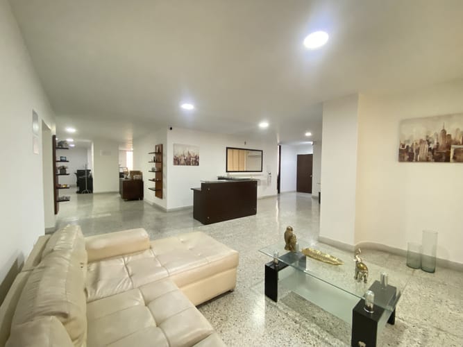 Apartamento de 2 alcobas en venta en Altos Del Prado, Barranquilla, 280 m² · foto 4 de 20