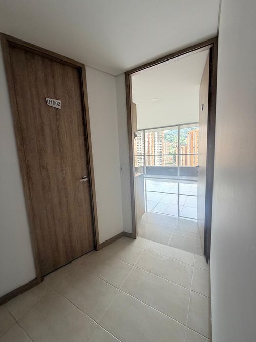 Apartamento de 2 alcobas en venta en San Remo, Sabaneta, 65 m² · foto 10 de 12
