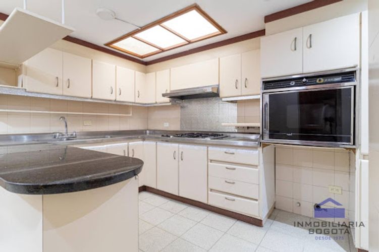 Apartamento de 2 alcobas en arriendo en Chico, Bogotá, 125 m² · foto 6 de 19