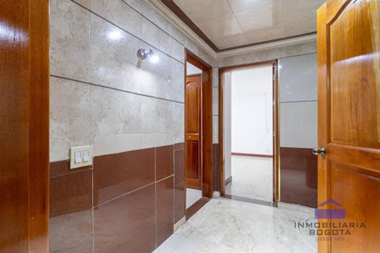 Apartamento de 2 alcobas en arriendo en Chico, Bogotá, 125 m² · foto 8 de 19