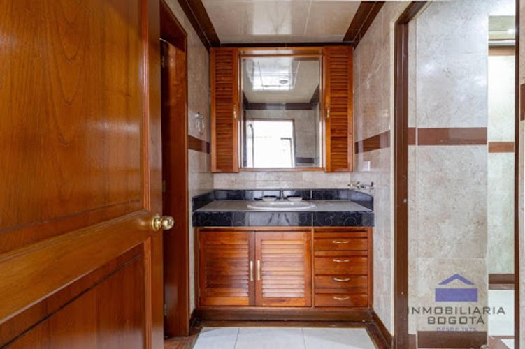 Apartamento de 2 alcobas en arriendo en Chico, Bogotá, 125 m² · foto 17 de 19