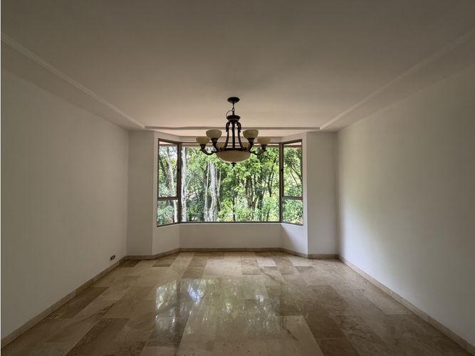 Casa de 4 alcobas en venta en Altos Del Poblado, Medellín, 520 m² · foto 6 de 9