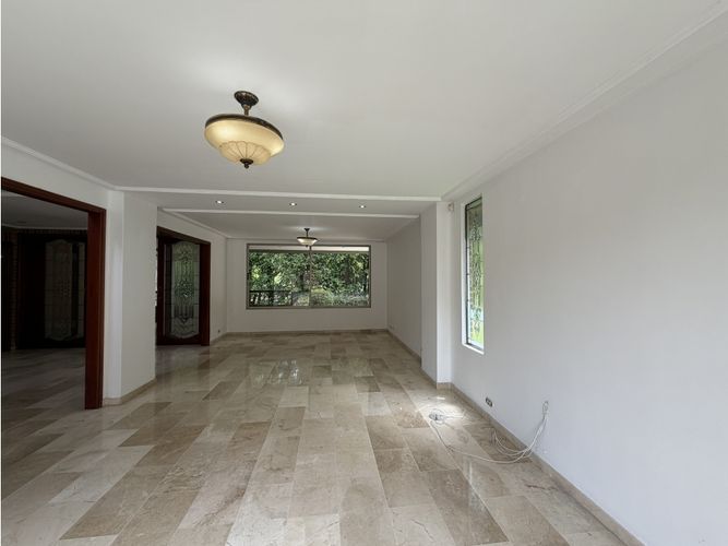 Casa de 4 alcobas en venta en Altos Del Poblado, Medellín, 520 m² · foto 8 de 9