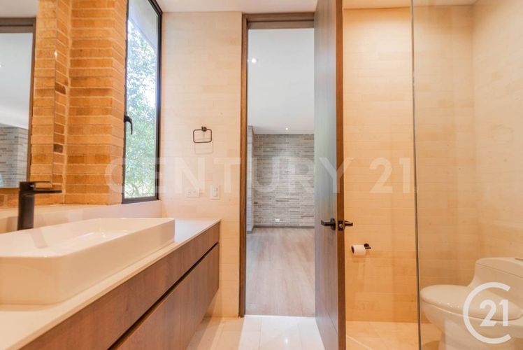 Apartamento de 1 alcoba en arriendo en Lalinde, Medellín, 110 m² · foto 9 de 13