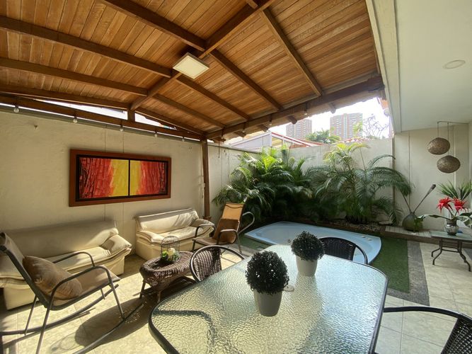 Casa de 4 alcobas en venta en Cr.La Castellana, Barranquilla, 212 m² · foto 16 de 24