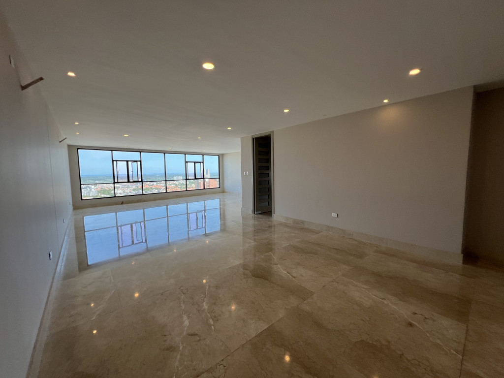 Apartamento en venta en Altos De Riomar, Barranquilla · foto 2 de 18