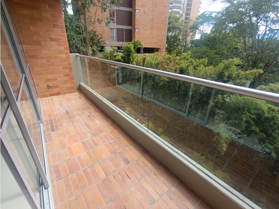Apartamento en arriendo en Cumbres, Envigado · foto 6 de 12