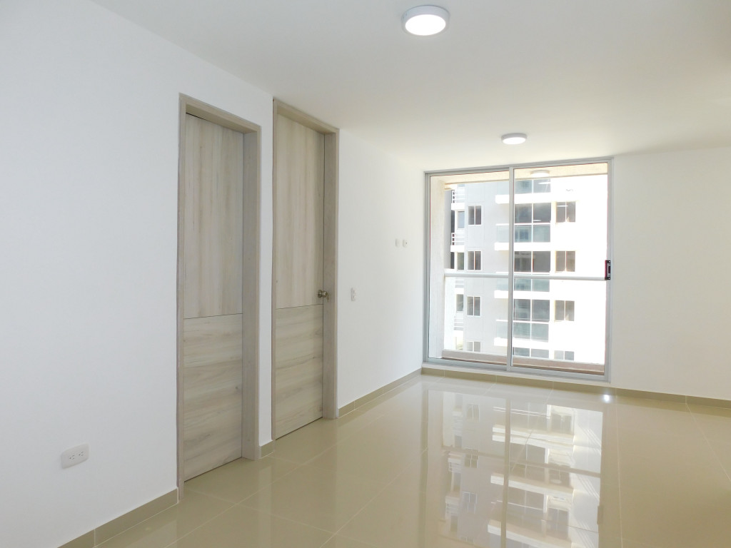 Apartamento en venta en Lagos Del Caujaral, Atlántico · foto 2 de 20
