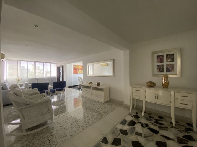 Apartamento en venta en Altos Del Prado, Barranquilla · foto 2 de 24