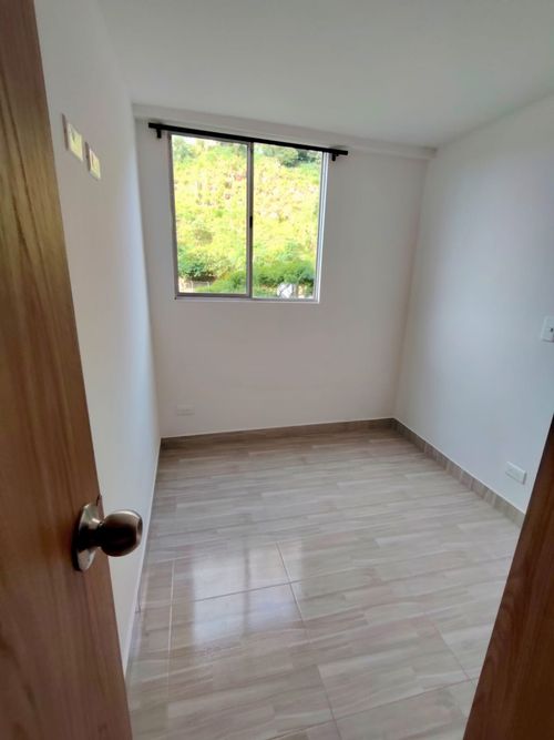 Apartamento de 3 alcobas en venta en Urbanizacion Santa Anita, Sabaneta, 56 m² · foto 7 de 18