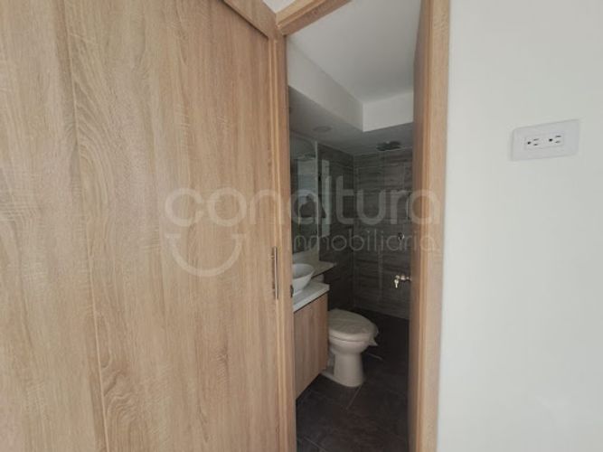 Apartamento de 2 alcobas en venta en Potrerito, Bello, 57 m² · foto 9 de 20