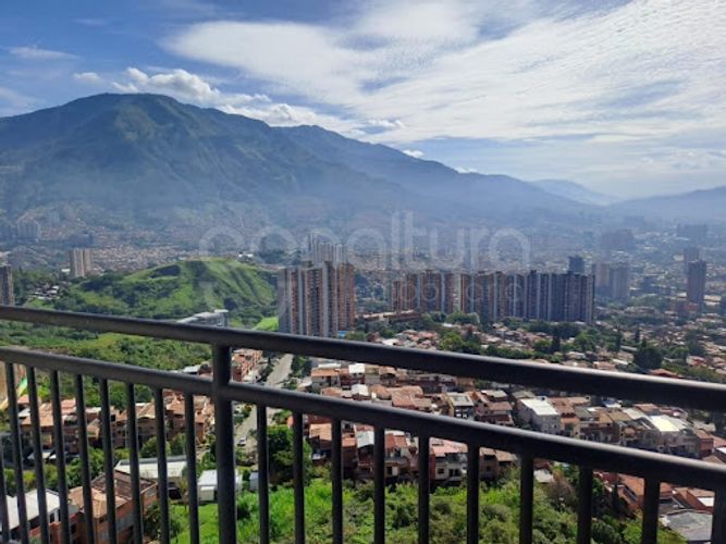 Apartamento de 2 alcobas en venta en Potrerito, Bello, 57 m² · foto 20 de 20