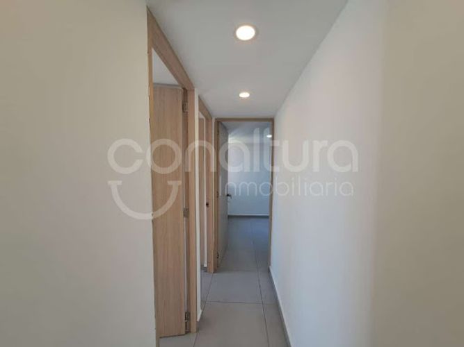 Apartamento de 3 alcobas en venta en Barrio Nuevo, Bello, 52 m² · foto 4 de 15