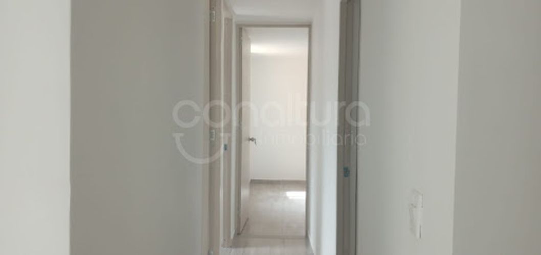 Apartamento de 3 alcobas en venta en Tres Esquinas, Sabaneta, 55 m² · foto 3 de 11