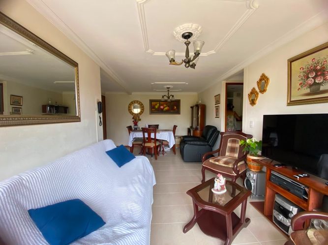 Apartamento de 3 alcobas en venta en Mayorca, Sabaneta, 65 m² · foto 2 de 24