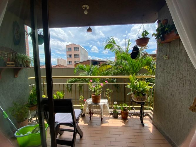 Apartamento de 3 alcobas en venta en Mayorca, Sabaneta, 65 m² · foto 6 de 24