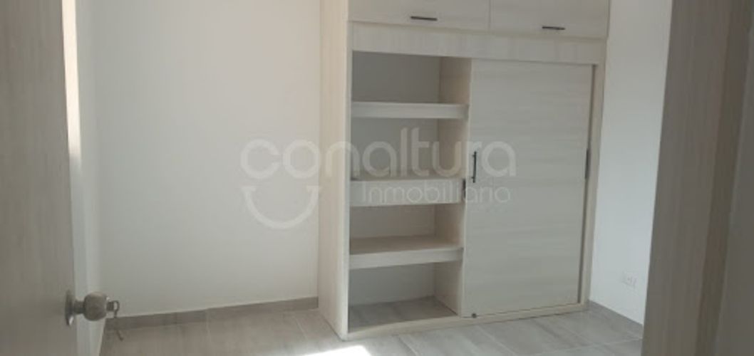 Apartamento de 3 alcobas en venta en Tres Esquinas, Sabaneta, 55 m² · foto 9 de 11