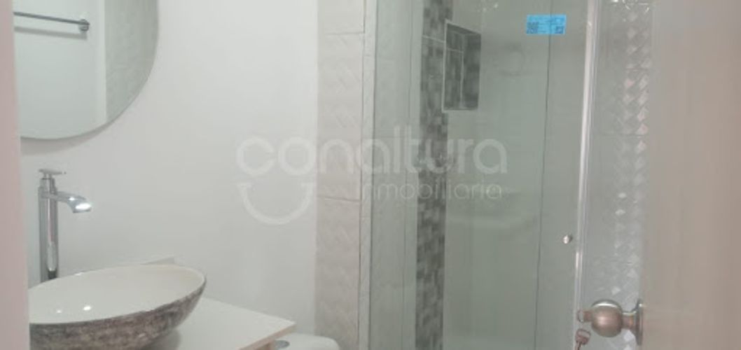 Apartamento de 3 alcobas en venta en Tres Esquinas, Sabaneta, 55 m² · foto 10 de 11