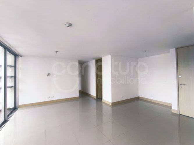 Apartamento de 3 alcobas en arriendo en Loma Del Indio, Medellín, 85 m² · foto 5 de 17