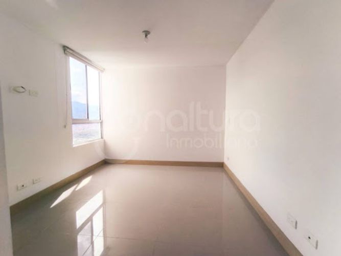 Apartamento de 3 alcobas en arriendo en Loma Del Indio, Medellín, 85 m² · foto 8 de 17
