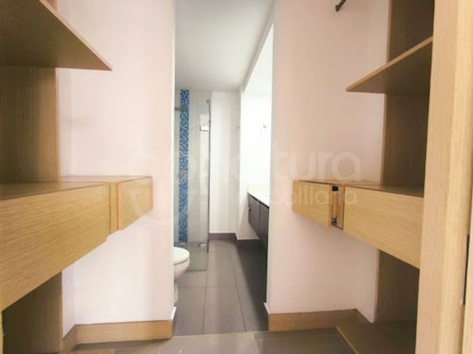 Apartamento de 3 alcobas en arriendo en Loma Del Indio, Medellín, 85 m² · foto 12 de 17