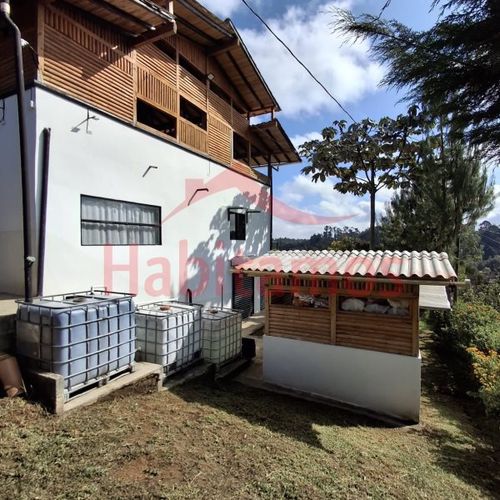 Finca en venta en Santa Elena, Medellín, 3136 m² · foto 3 de 24
