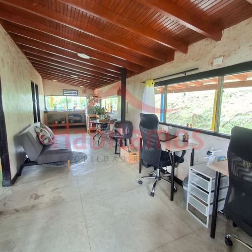 Finca en venta en Santa Elena, Medellín, 3136 m² · foto 18 de 24