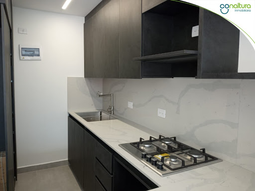 Apartamento en Arriendo en Loma del Escobero, Bogotá