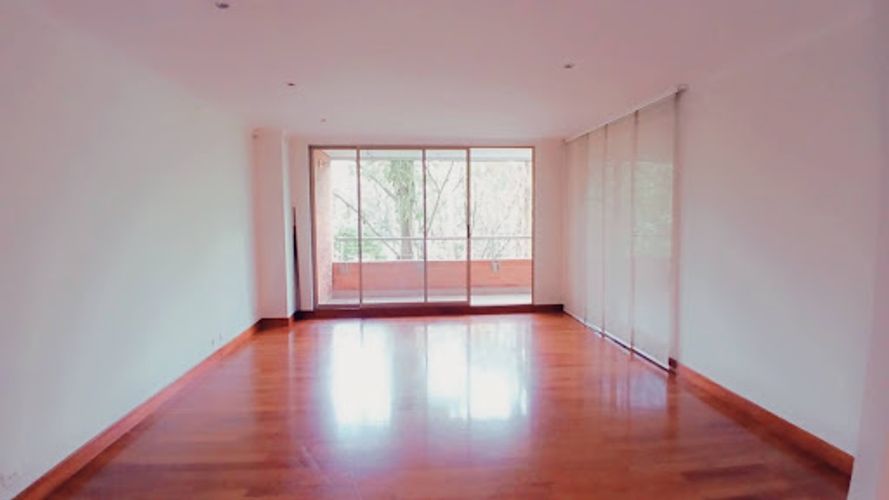Apartamento de 4 alcobas en venta en Loma De Los Gonzalez, Medellín, 246 m² · foto 7 de 24