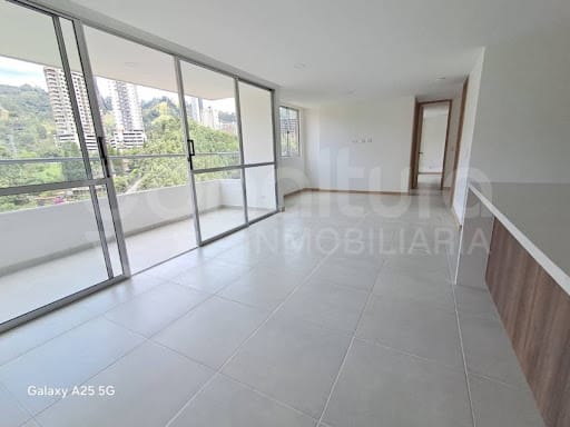 Apartamento de 2 alcobas en arriendo en Loma De San Jose, Sabaneta, 87 m² · foto 5 de 16