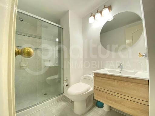 Apartamento de 3 alcobas en arriendo en El Poblado, Medellín, 180 m² · foto 9 de 11