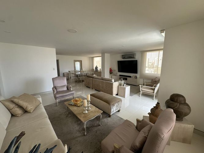 Apartamento de 3 alcobas en venta en Altos Del Prado, Barranquilla, 168 m² · foto 3 de 20