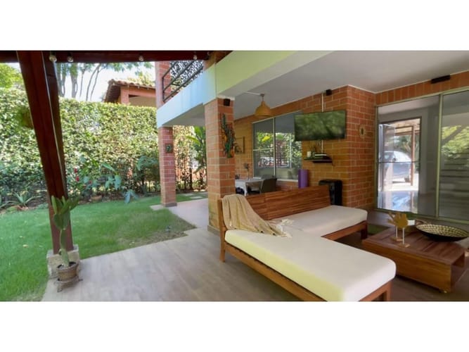 Casa de 3 alcobas en venta en Las Mercedes, Jamundí, 258 m² · foto 10 de 24