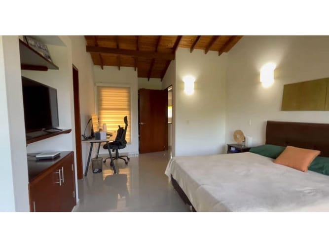 Casa de 3 alcobas en venta en Las Mercedes, Jamundí, 258 m² · foto 20 de 24