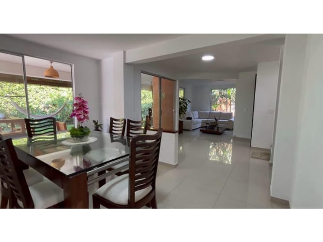 Casa de 3 alcobas en venta en Las Mercedes, Jamundí, 258 m² · foto 15 de 24