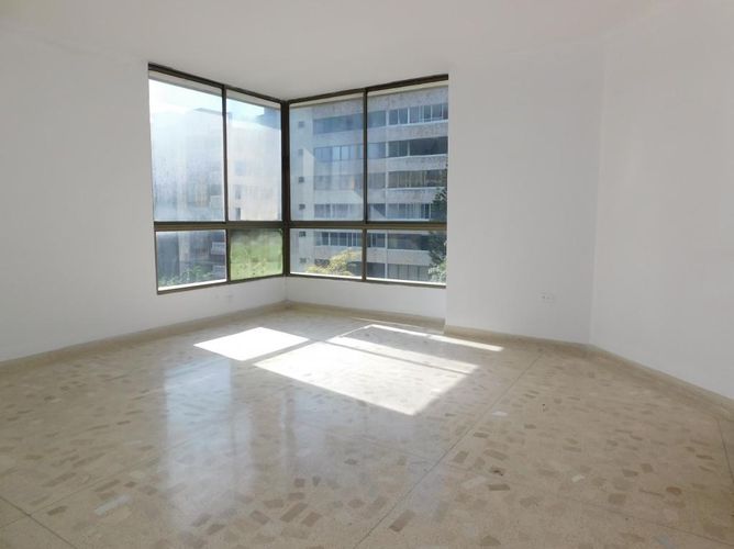 Apartamento en venta en Altos Del Prado, Barranquilla · foto 2 de 24