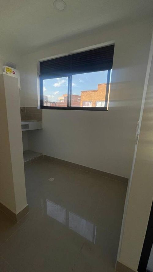 Apartamento de 3 alcobas en arriendo en San Joaquin, Medellín, 90 m² · foto 3 de 24