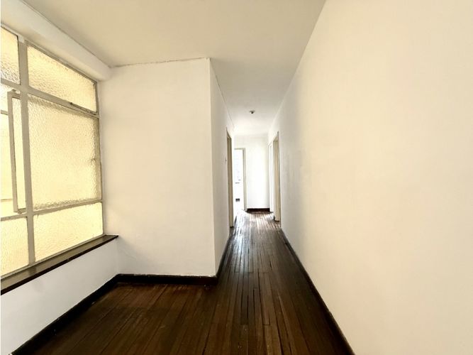 Apartamento en venta en Sagrado Corazon, Bogotá · foto 6 de 19
