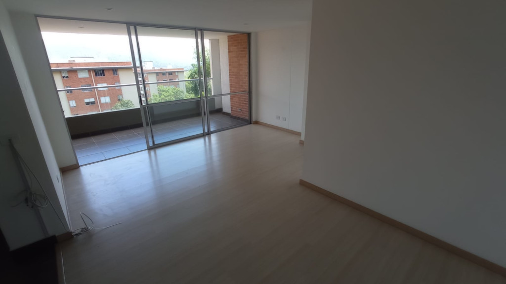 2BR Apartment in El esmeraldal (84 m²) - 4