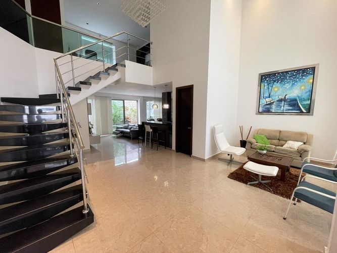 Casa de 6 alcobas en venta en Conjunto Residencial Villa Campestre, Barranquilla, 584 m² · foto 2 de 24