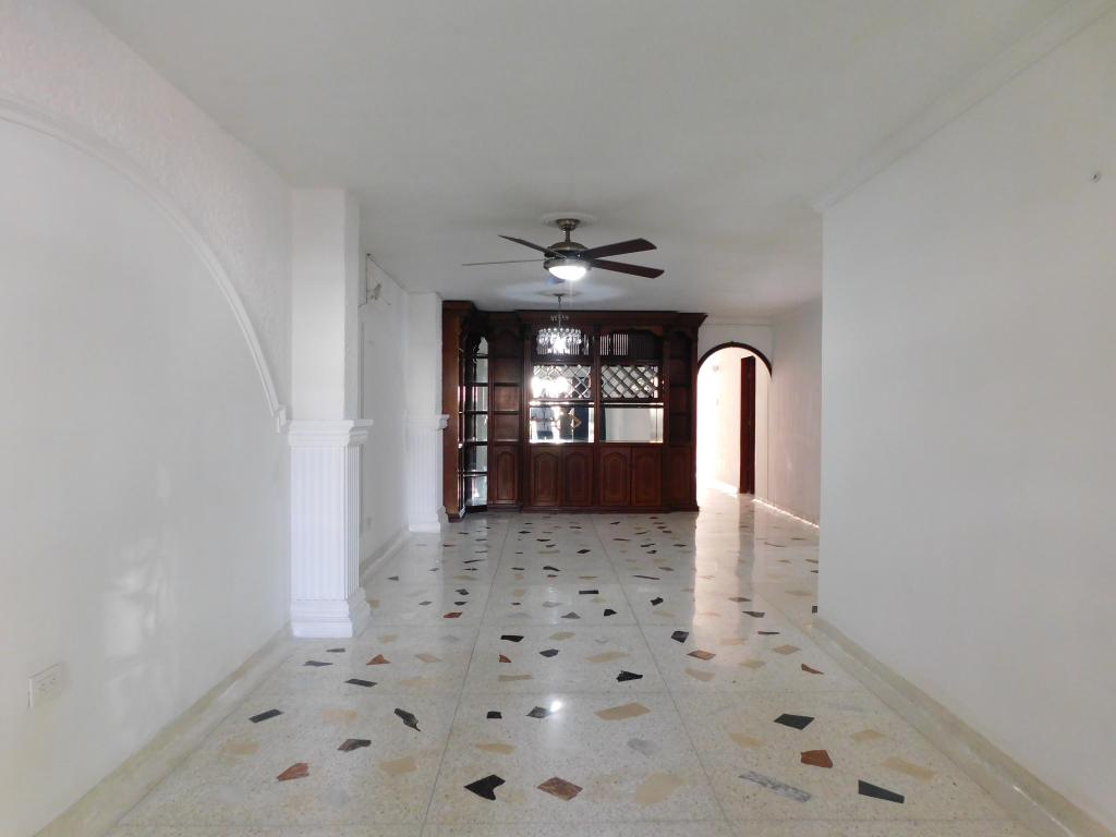 Apartamento en venta en Paraiso, Barranquilla · foto 2 de 24