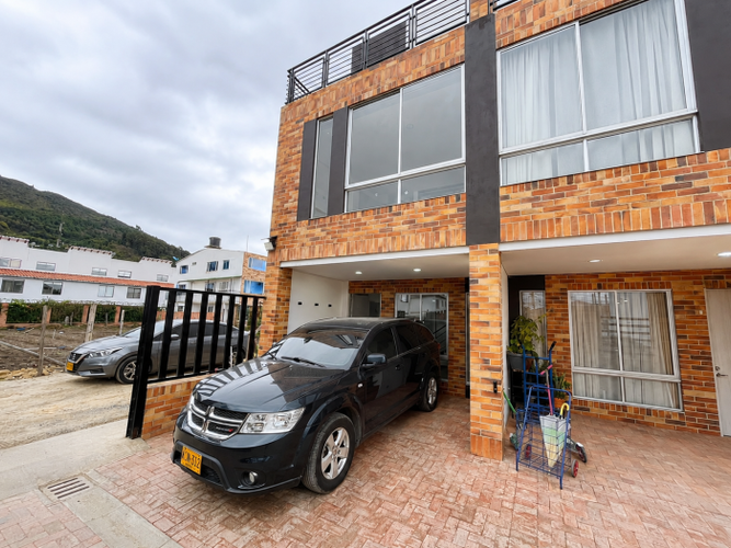 Casa de 3 alcobas en venta en El Abra, Cota, 150 m² · foto 2 de 19