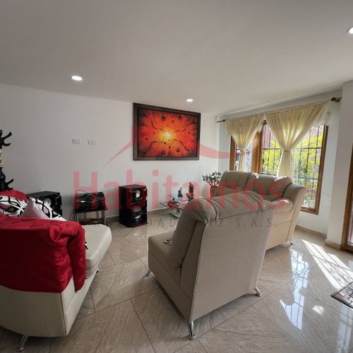 Casa de 3 alcobas en venta en El Carmen De Viboral, El Carmen de Viboral, 180 m² · foto 2 de 24