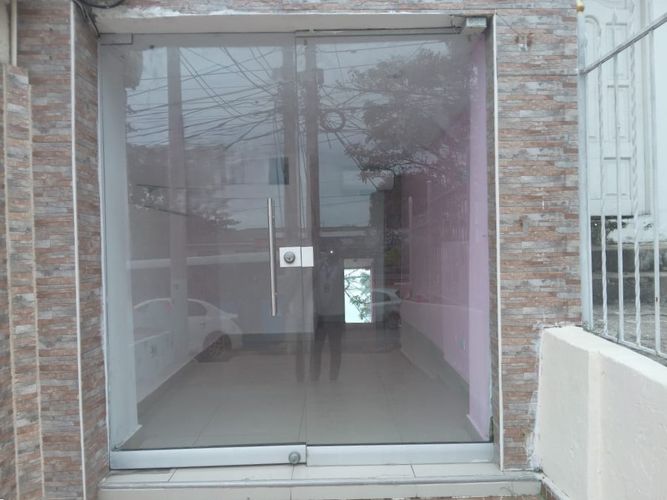 Local en arriendo en Ciudad Jardin, Barranquilla, 20 m² · foto 2 de 5