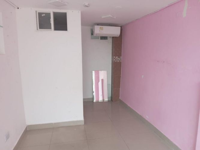 Local en arriendo en Ciudad Jardin, Barranquilla, 20 m² · foto 4 de 5