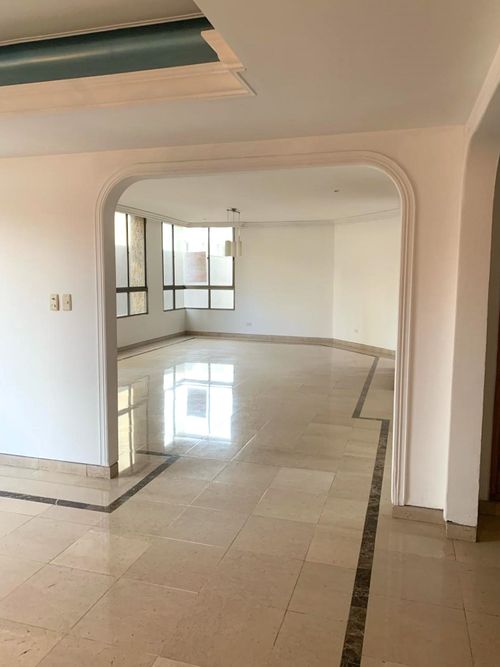 Apartamento de 3 alcobas en venta en Altos Del Prado, Barranquilla, 234 m² · foto 4 de 20
