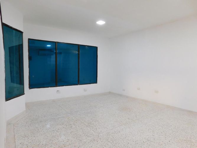 Local en arriendo en Altos Del Prado, Barranquilla, 28 m² · foto 2 de 6